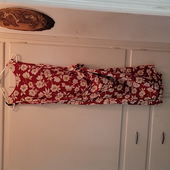 Hawaiian Dress - Picture 2 of 3